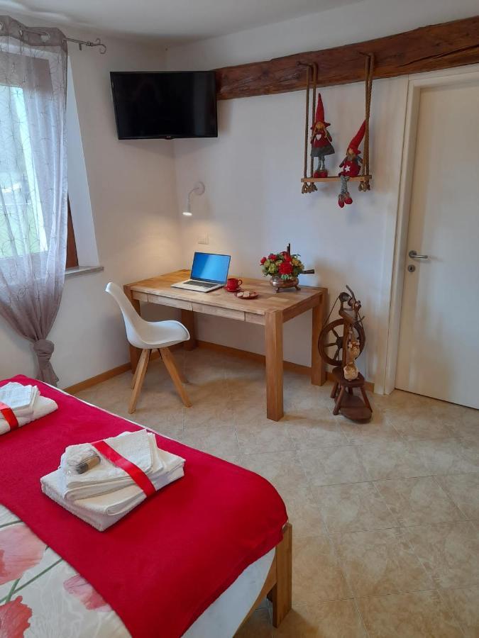 B&B La Casa Di Loretta Paderno Kültér fotó